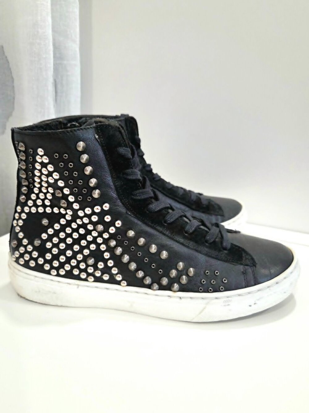 Piranha Black Leather Studded High Top Sneakers Plush Lined Size 37, Italy